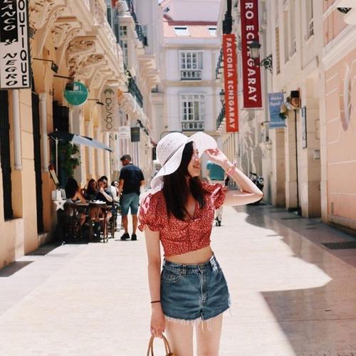 Sarah Tang | Lifestyle Vlogger