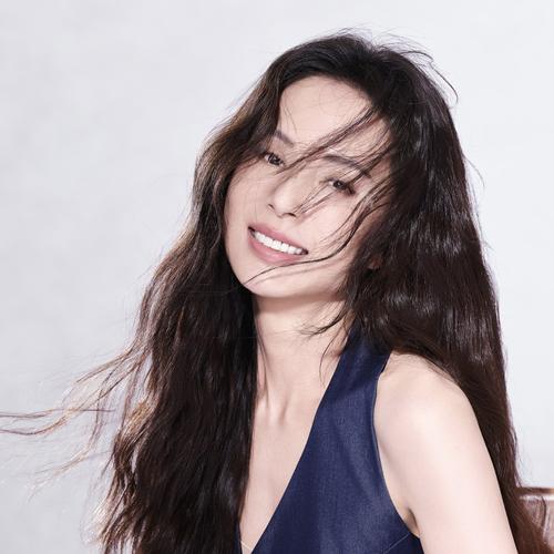 Carman Lee 李若彤