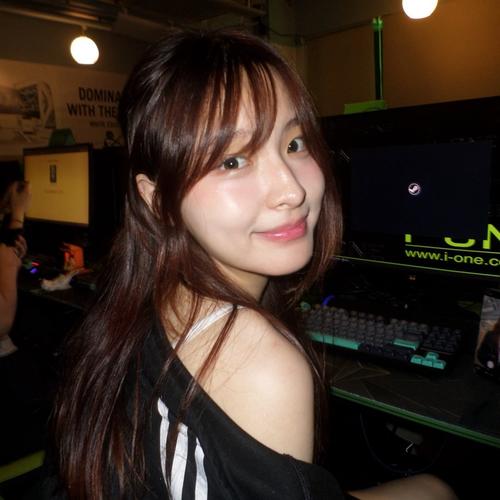 Yannie🦖